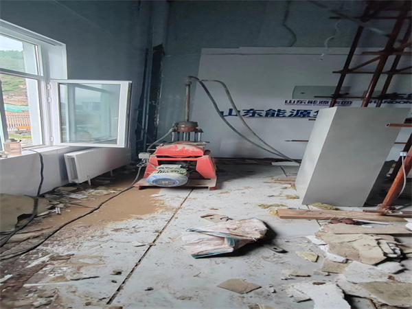 荣县地基基础下沉墙体裂缝加固注浆顶升施工