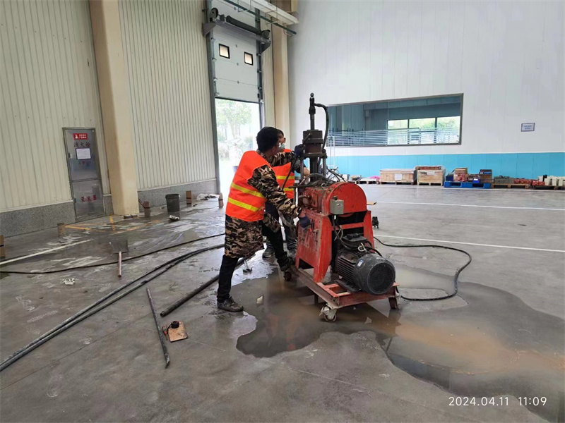 荣县厂房地面下沉塌陷注浆加固施工